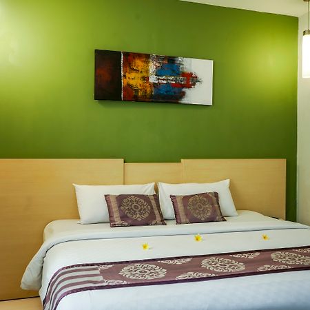 Lombok Plaza Hotel&Convention Mataram Esterno foto