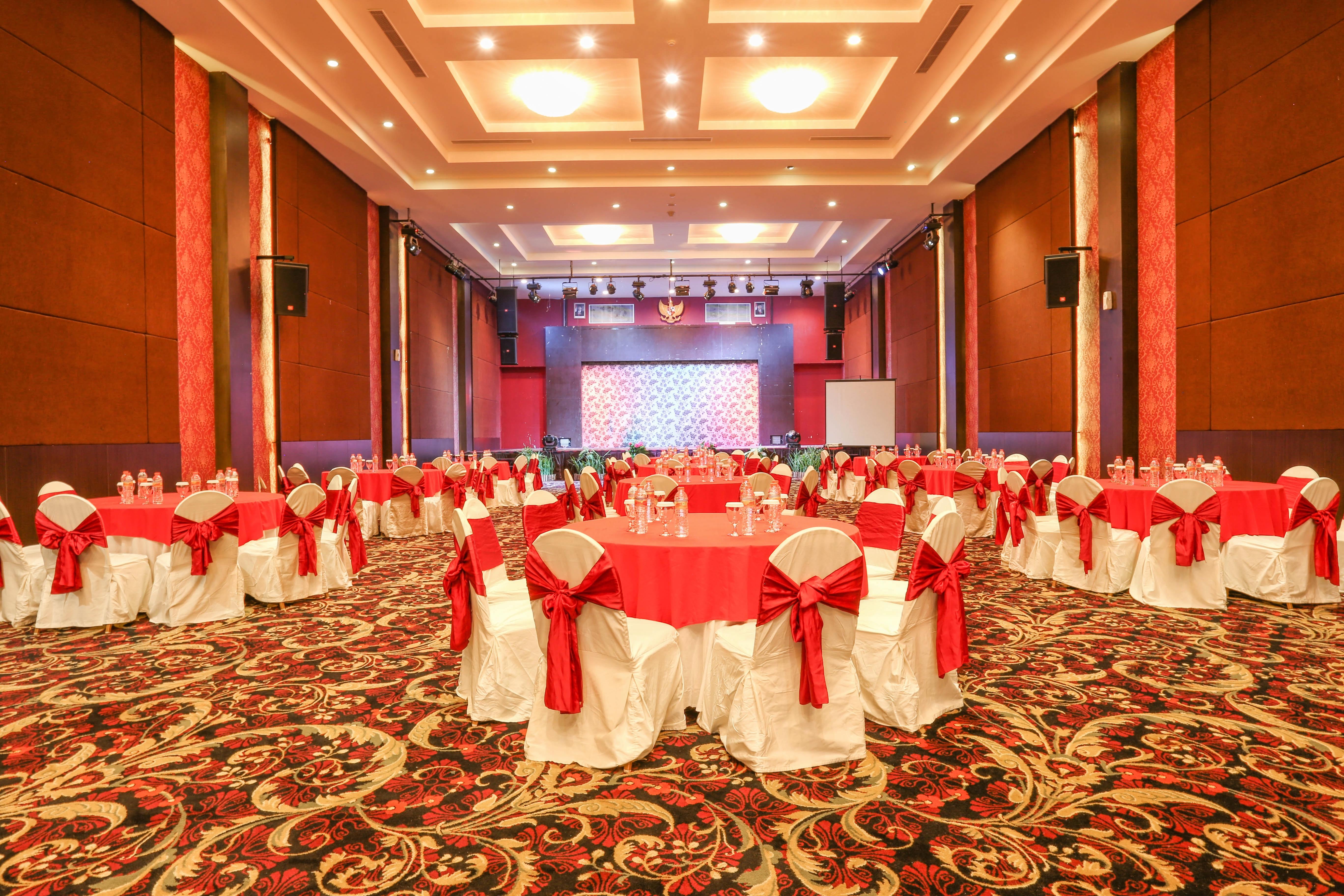 Lombok Plaza Hotel&Convention Mataram Esterno foto