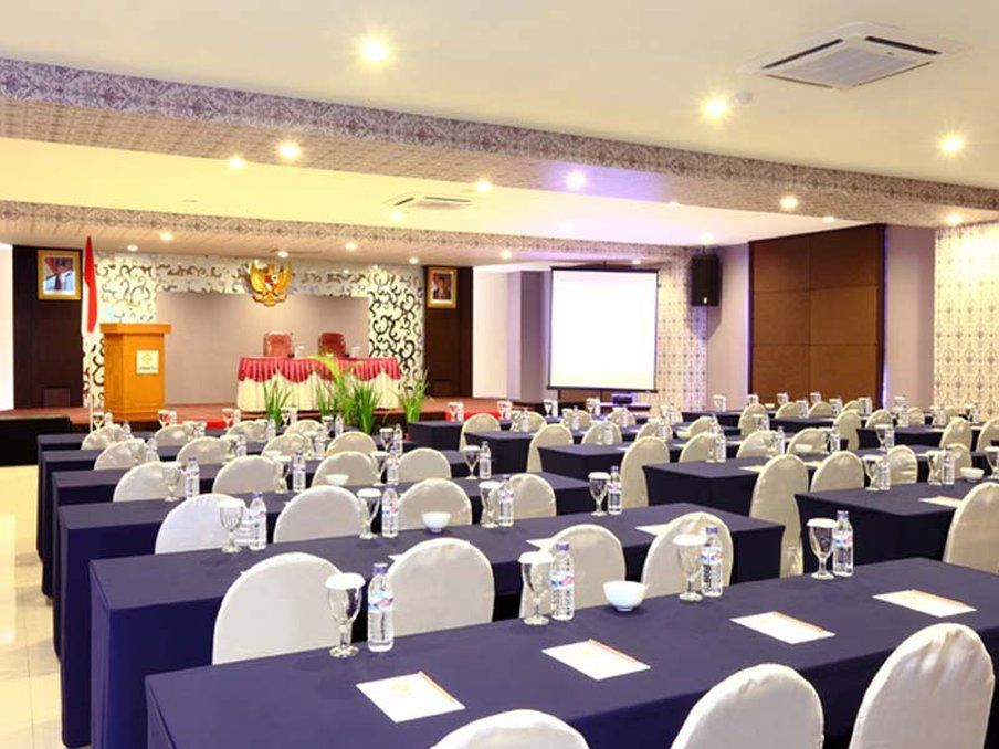Lombok Plaza Hotel&Convention Mataram Esterno foto